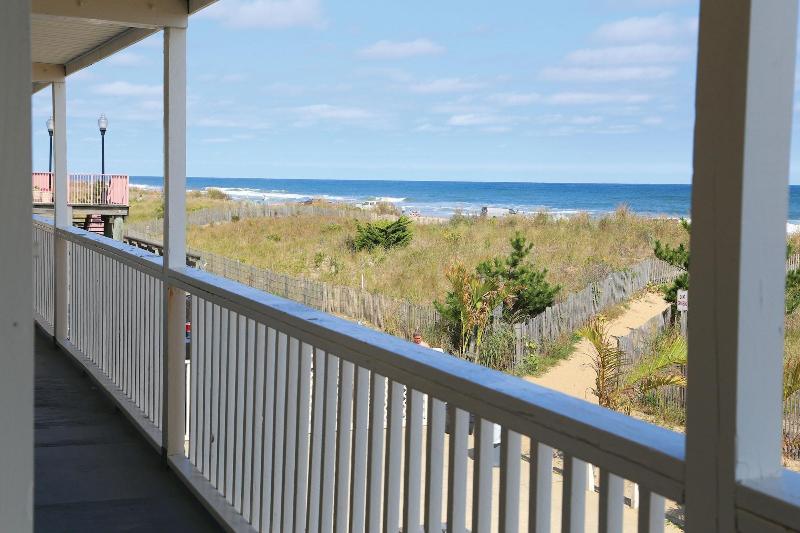 Seabonay Oceanfront Motel image