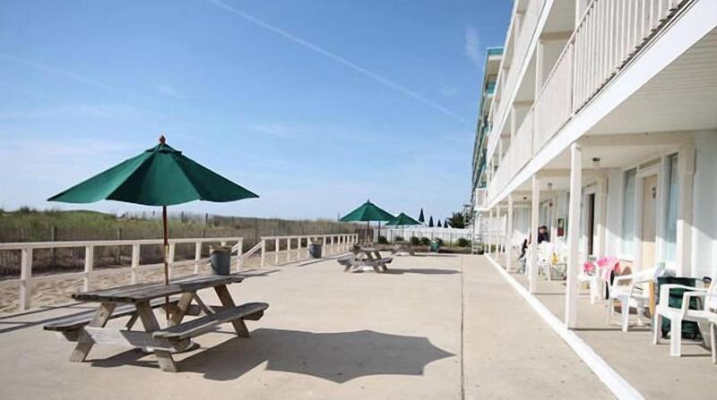 Seabonay Oceanfront Motel image