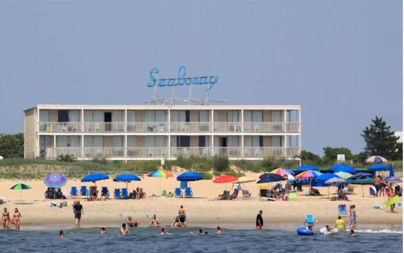 Seabonay Oceanfront Motel image