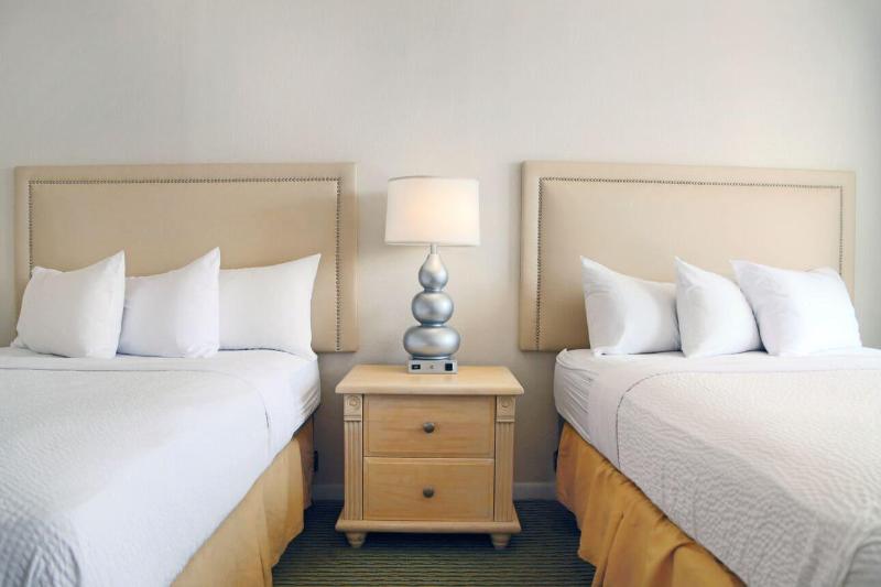 Seabonay Oceanfront Motel image