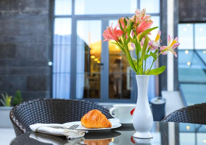 Dave Hotel Yerevan image