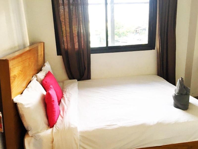 I Room Hotel image