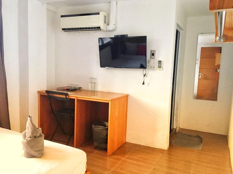 I Room Hotel image
