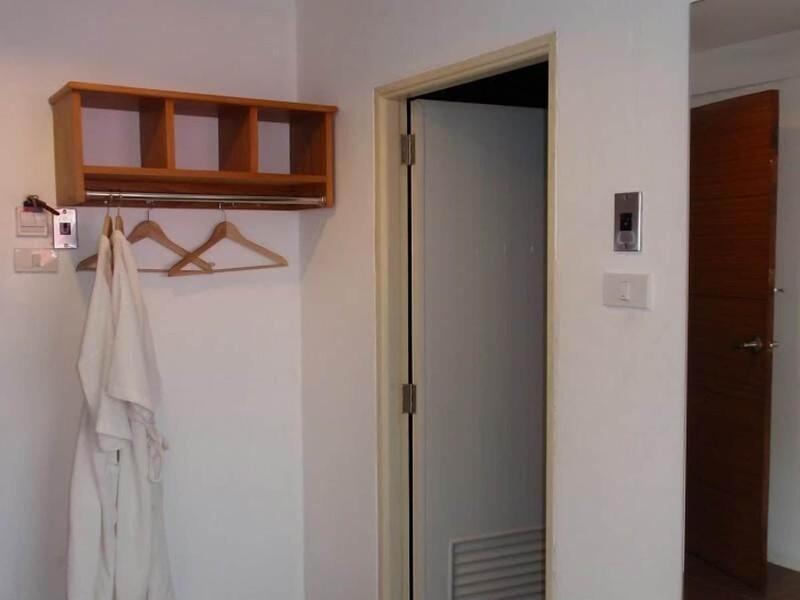 I Room Hotel image