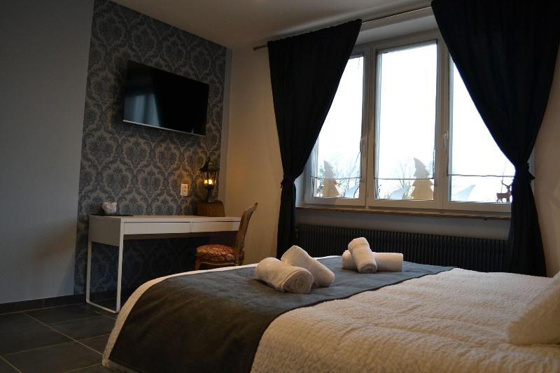 Domaine Des Trois Sorciers image