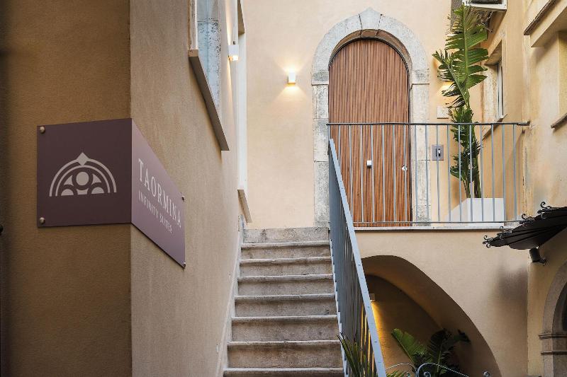 Taormina Infinity Suites