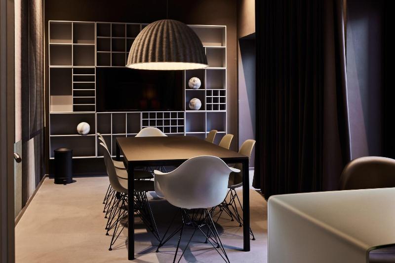 Kirk Suites