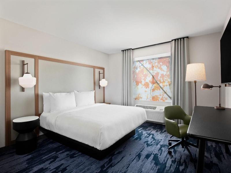Fairfield Inn By Marriott Suites Chino image