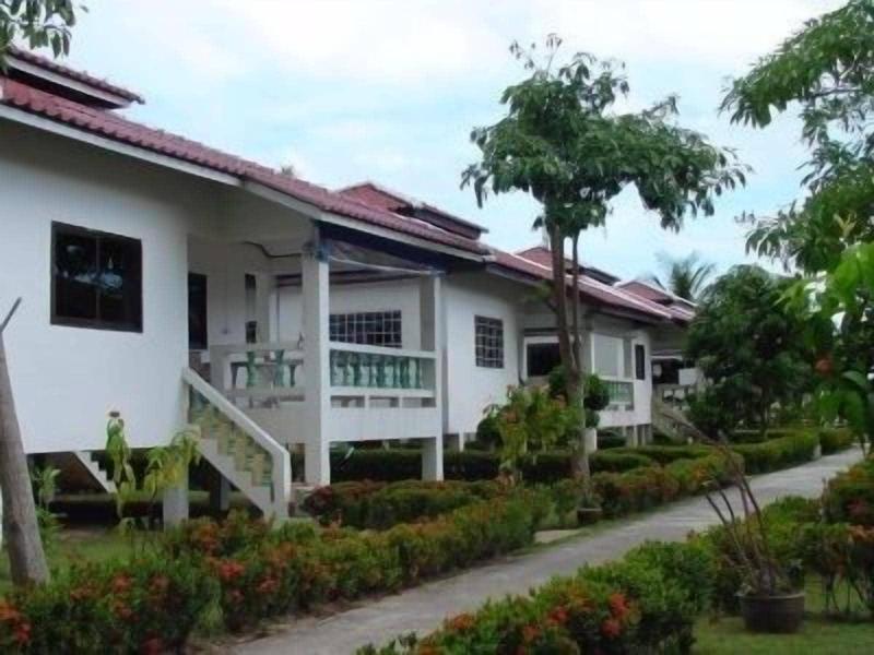New Sunrise Village Bang Po Beach image