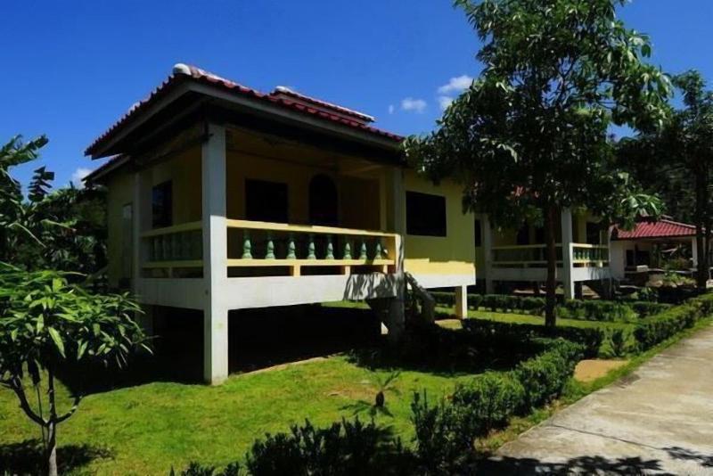 New Sunrise Village Bang Po Beach image