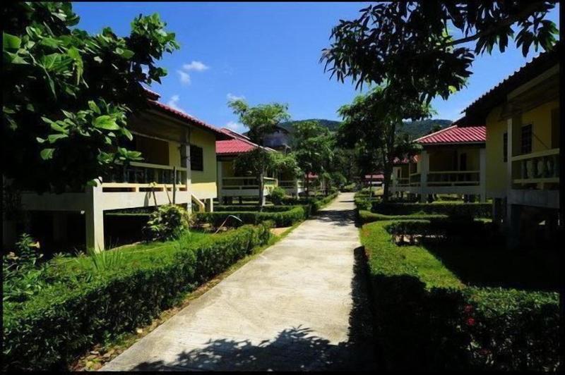 New Sunrise Village Bang Po Beach image