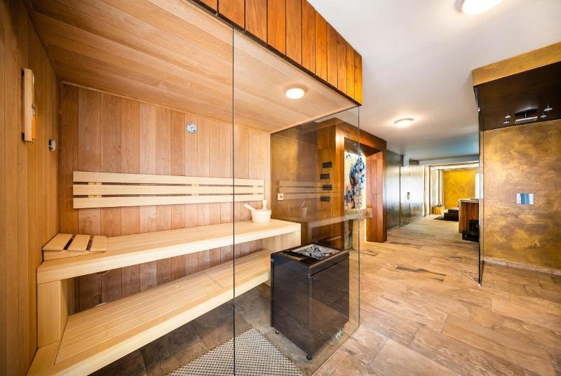 Hotel Akademie image