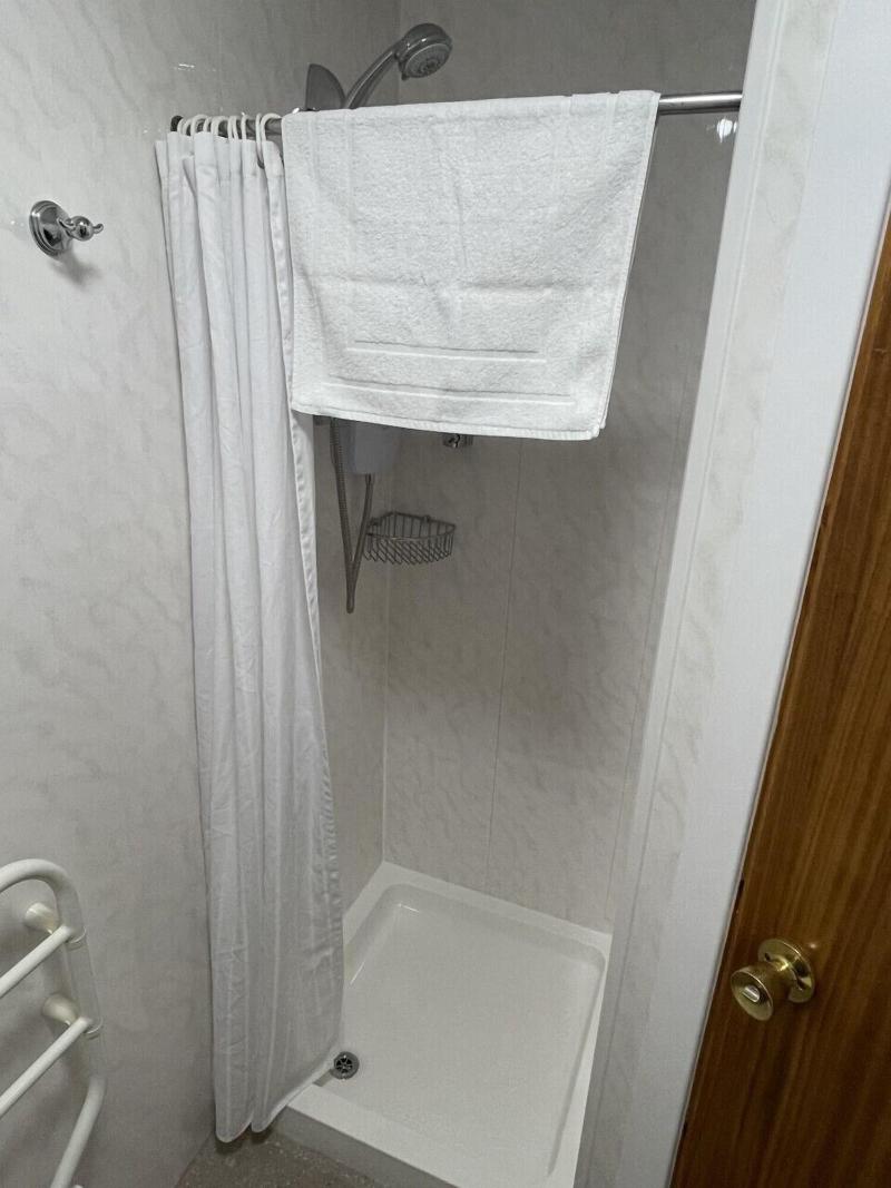 Royal Oak Guest House image