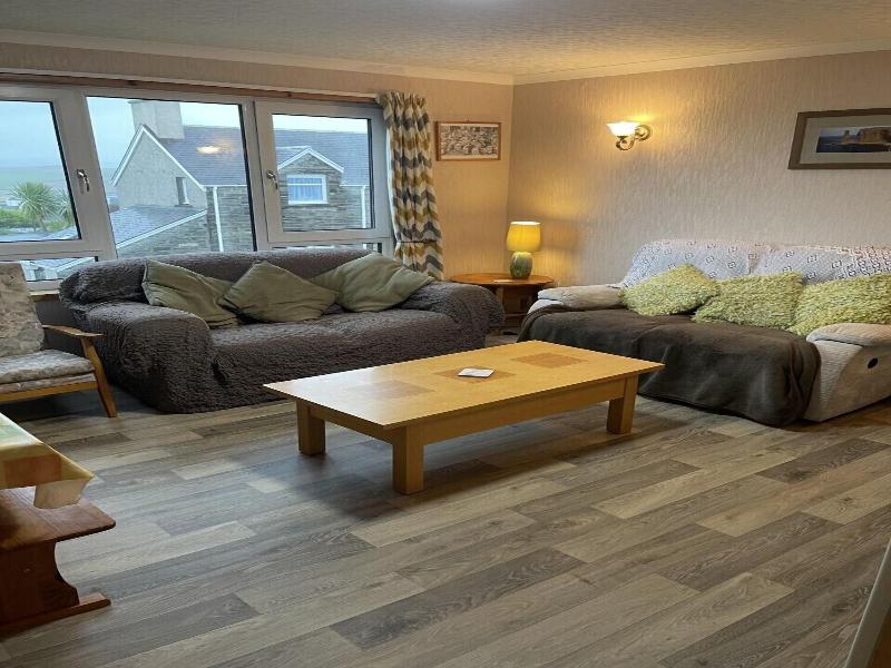 Royal Oak Guest House image