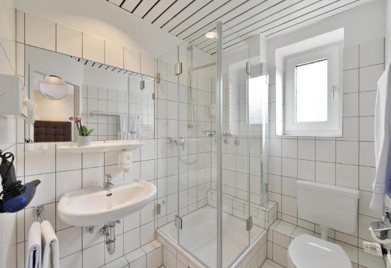 Hotel Haus Kronenthal image
