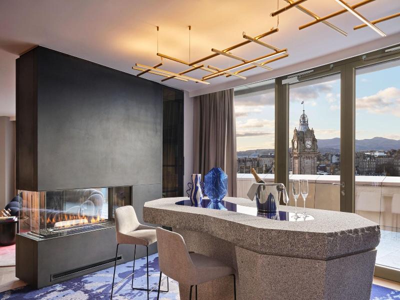 W Edinburgh image