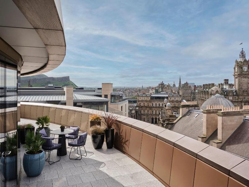 W Edinburgh image