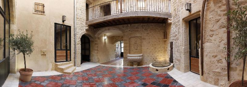 La Maison Des Seigneurs image