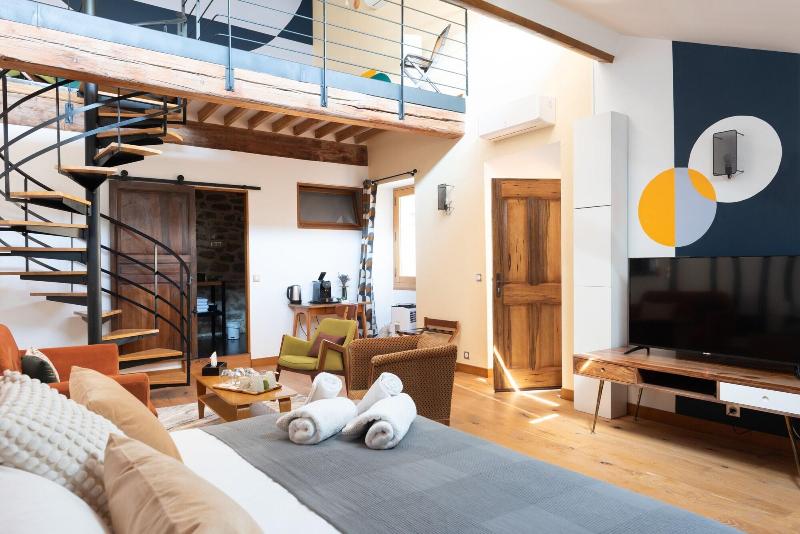 La Maison Des Seigneurs image