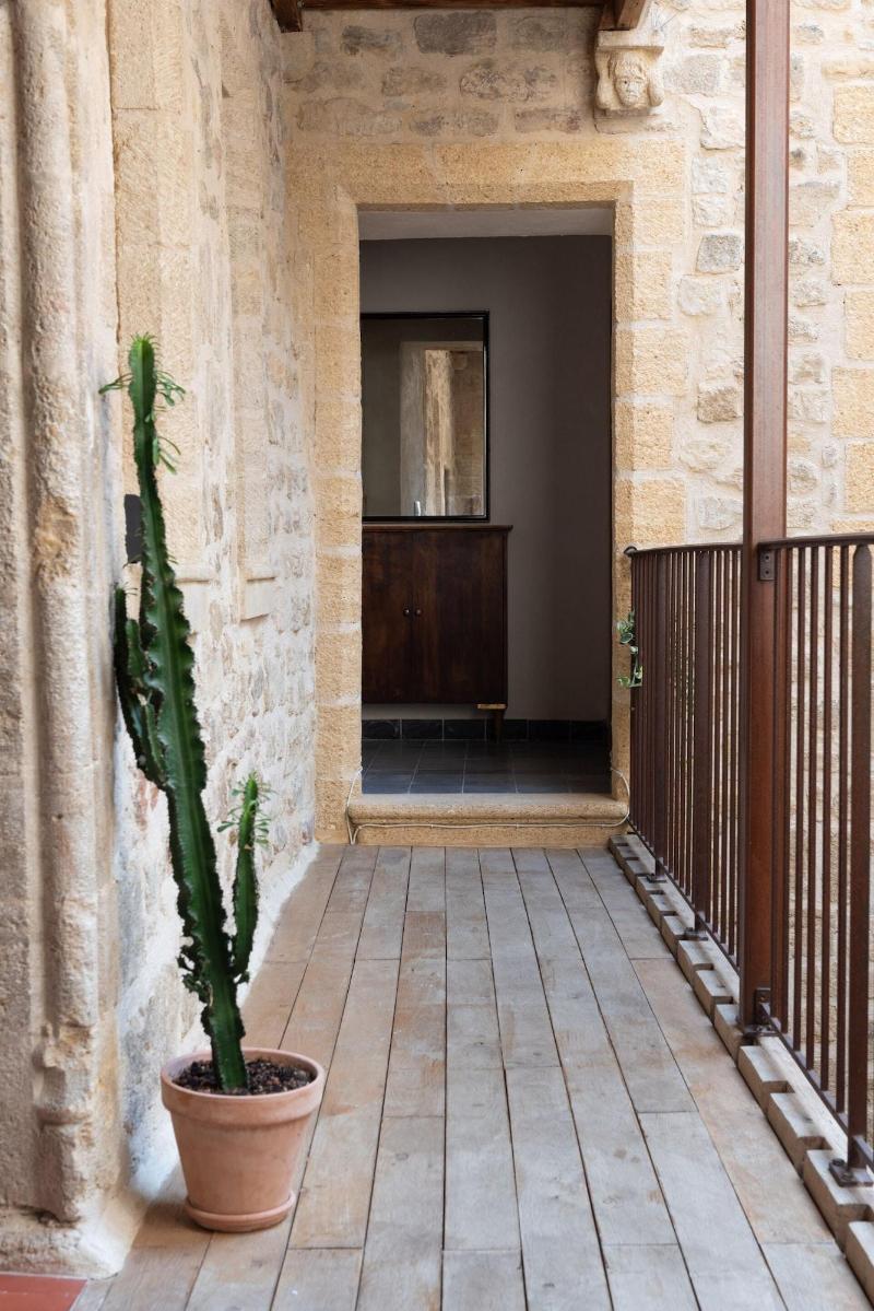 La Maison Des Seigneurs image
