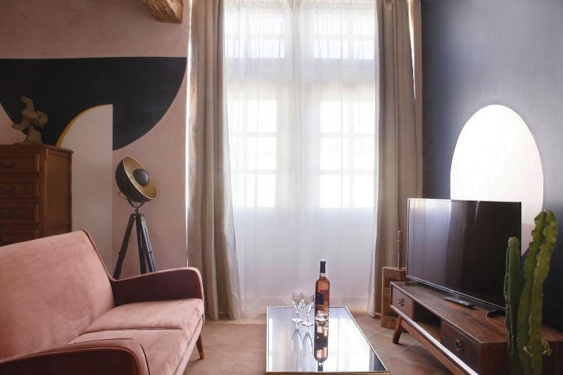 La Maison Des Seigneurs image