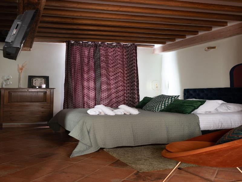 La Maison Des Seigneurs image