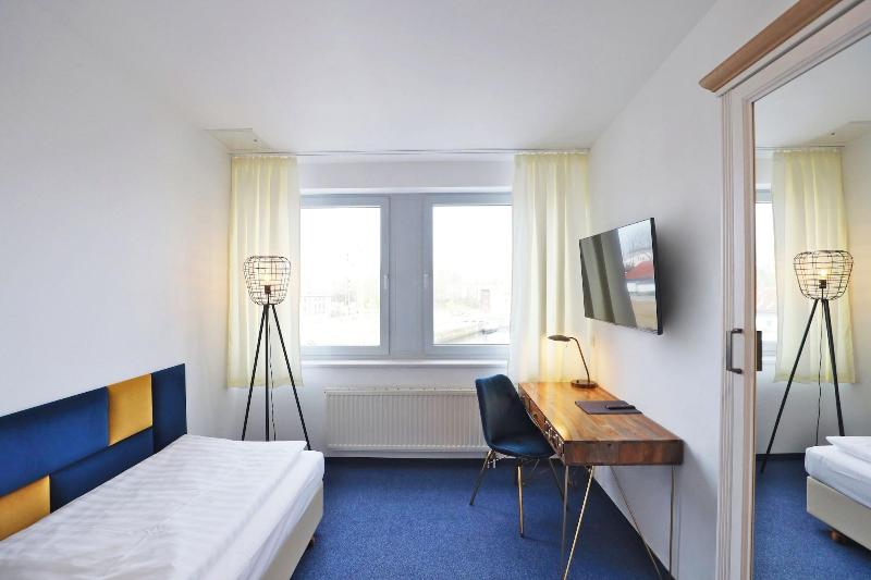 Hotel Am Kai 334 image
