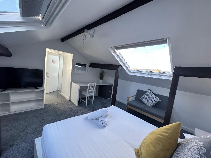 Sun Street Aparthotel image