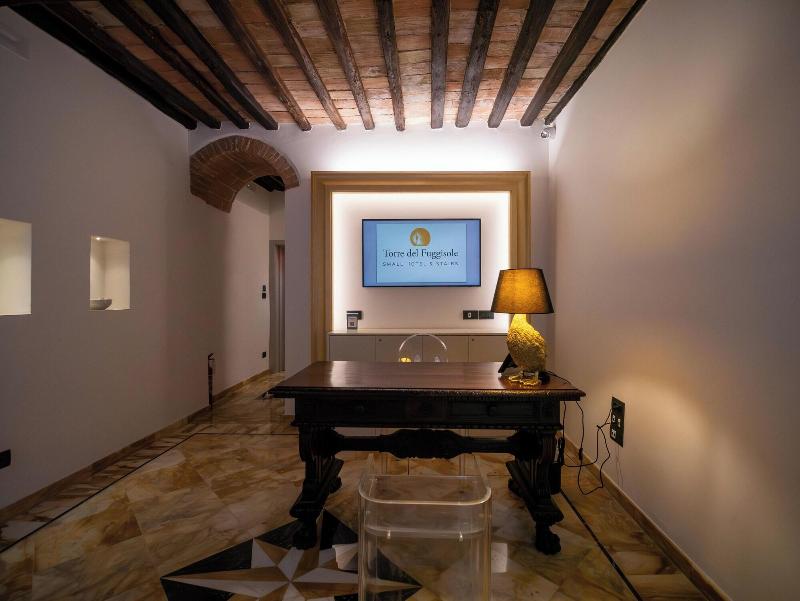 Torre Del Fuggisole image
