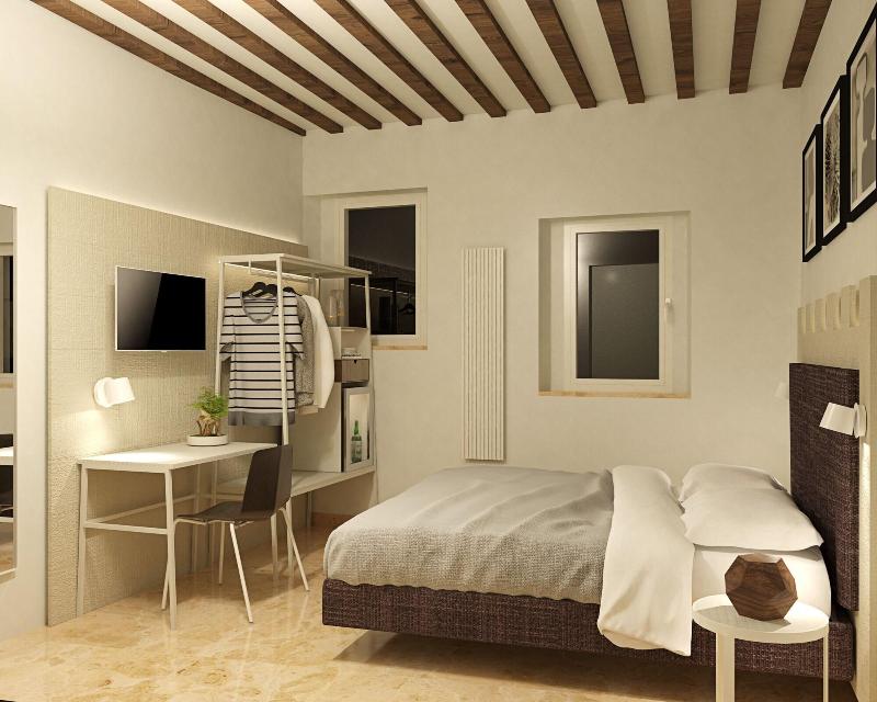 Torre Del Fuggisole image