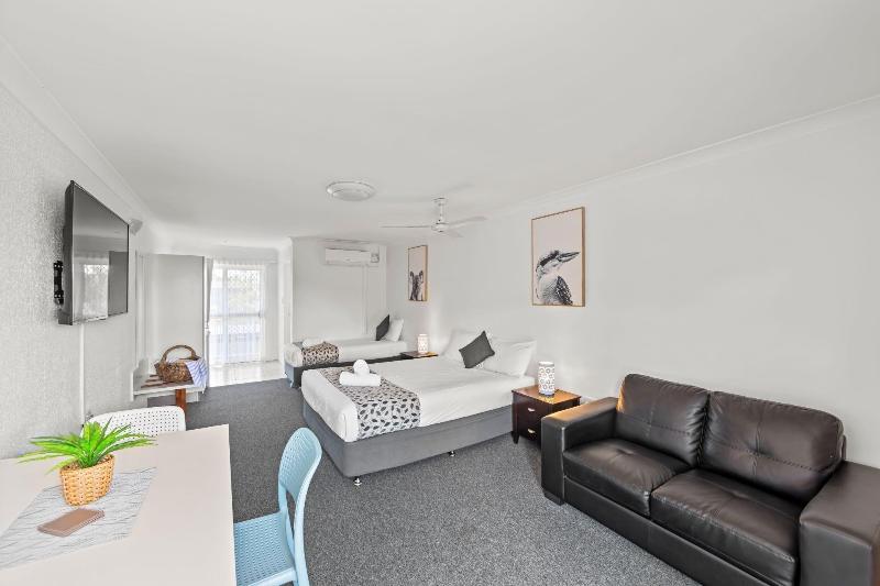 Pottsville Beach Motel image