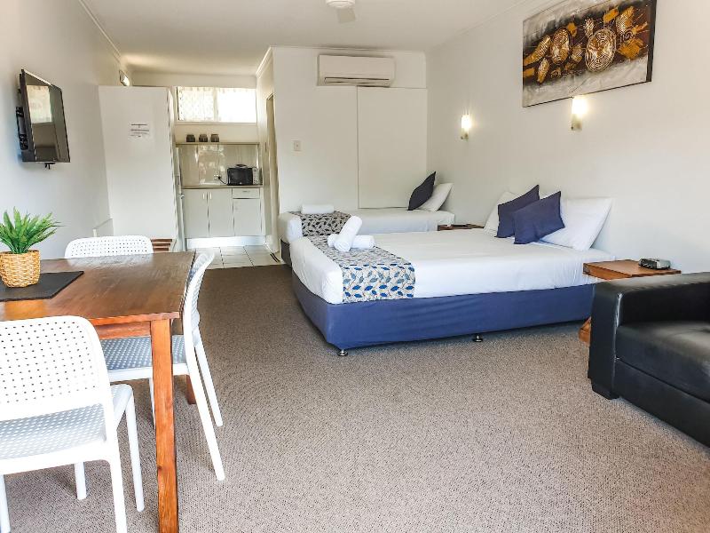 Pottsville Beach Motel image