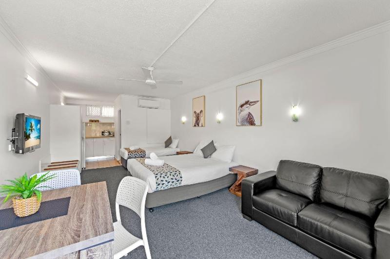 Pottsville Beach Motel image