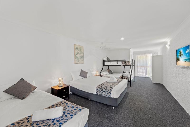 Pottsville Beach Motel image