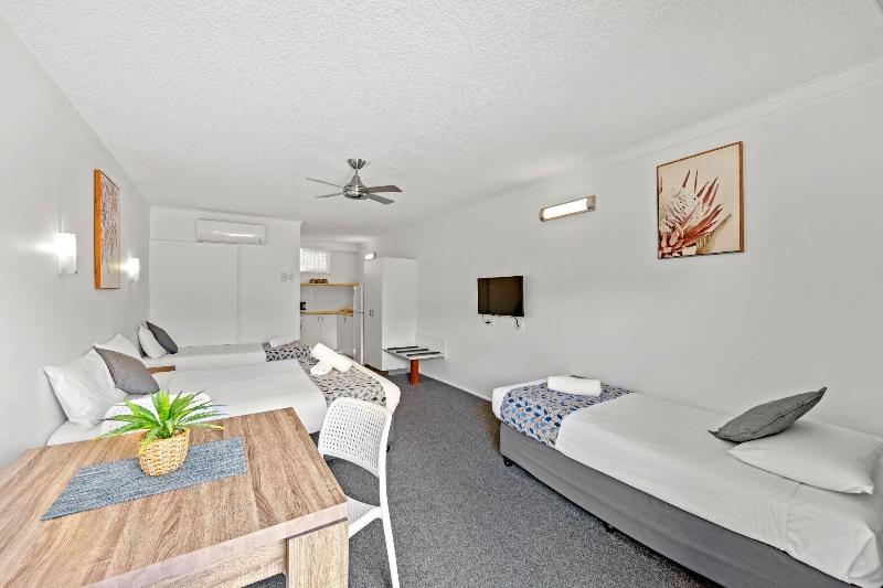 Pottsville Beach Motel image