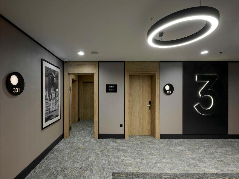 Radisson Hotel Budapest Budapart image