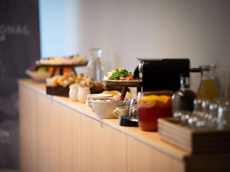 Radisson Hotel Budapest Budapart image