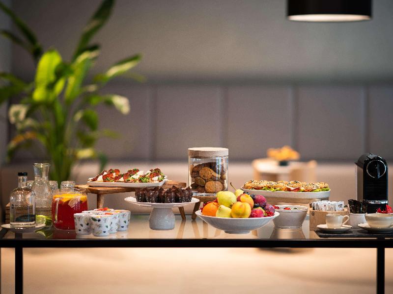 Radisson Hotel Budapest Budapart image