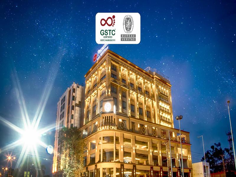Best Western Premier Hotel Gulberg Lahore image