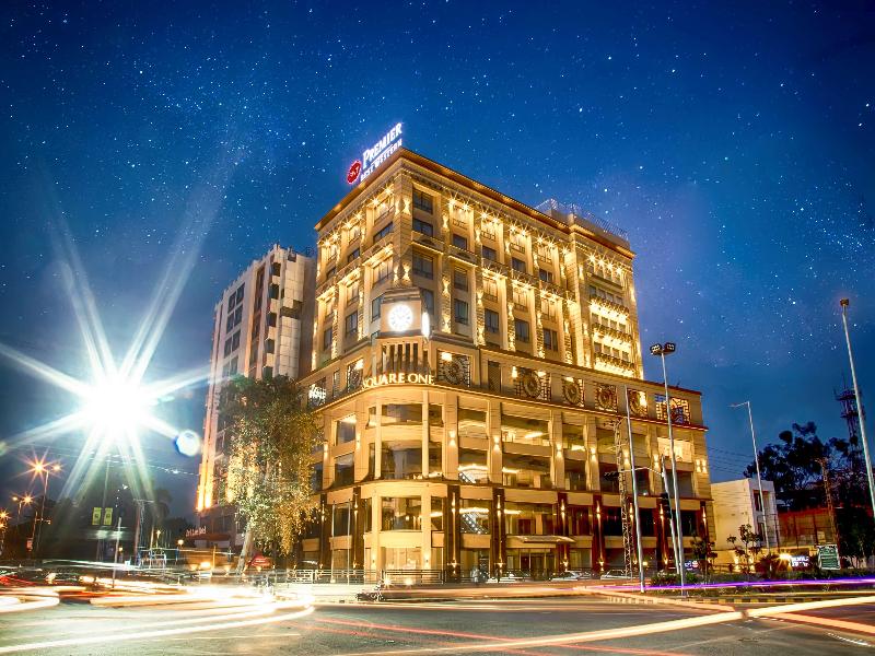 Best Western Premier Hotel Gulberg Lahore image