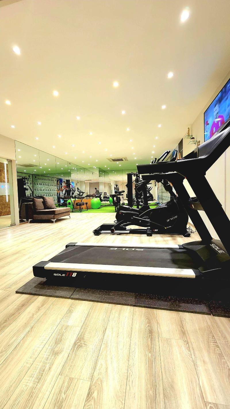 Best Western Premier Hotel Gulberg Lahore image