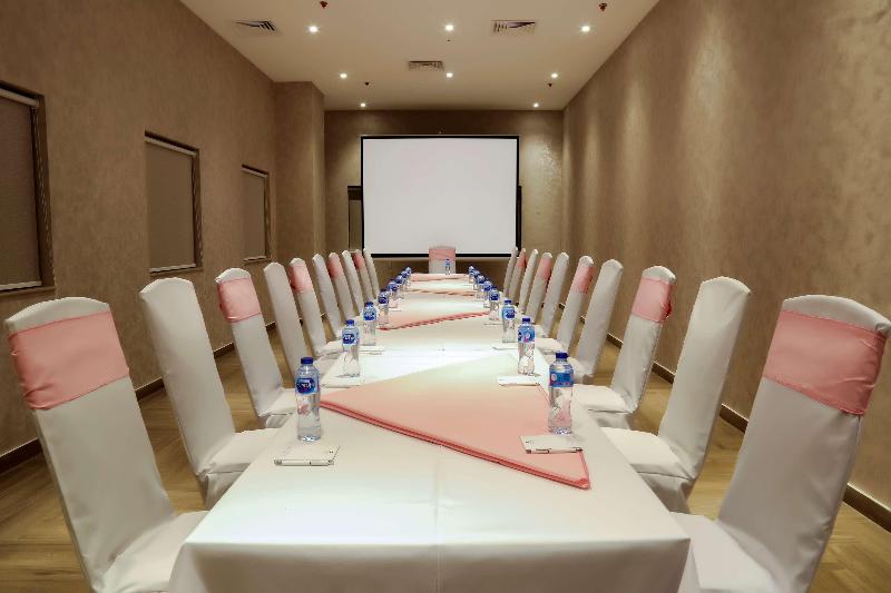 Best Western Premier Hotel Gulberg Lahore image
