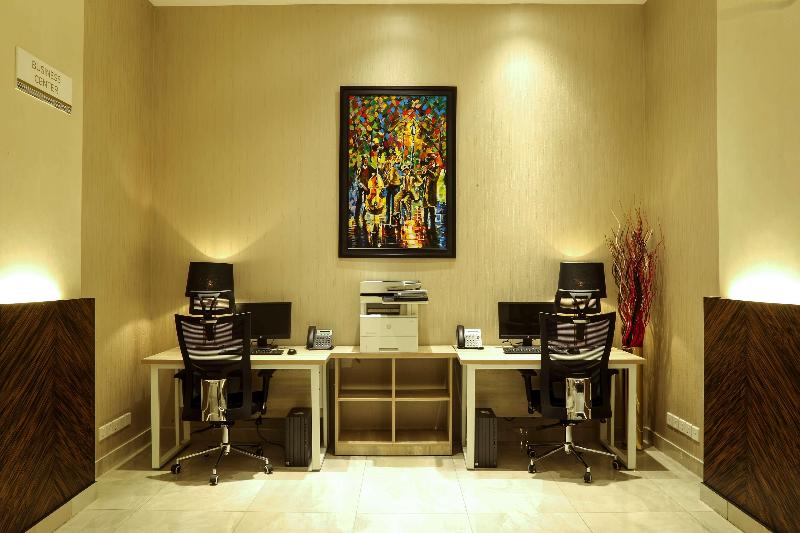 Best Western Premier Hotel Gulberg Lahore image