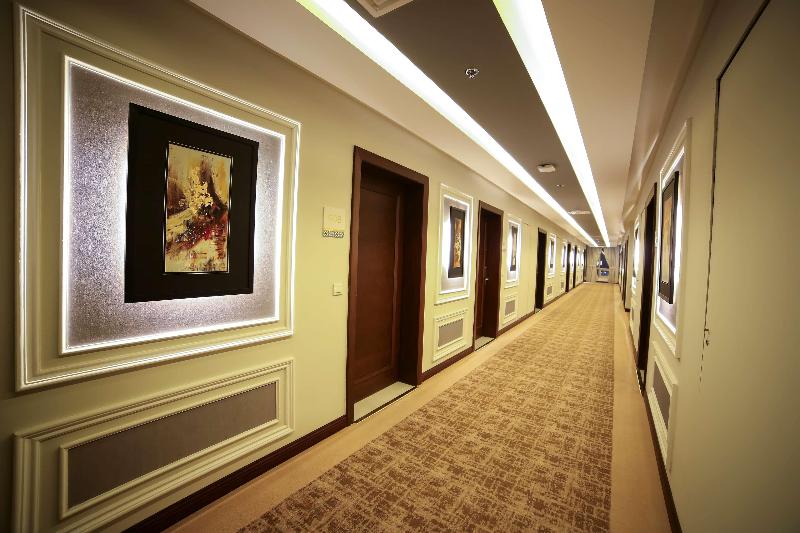 Best Western Premier Hotel Gulberg Lahore image
