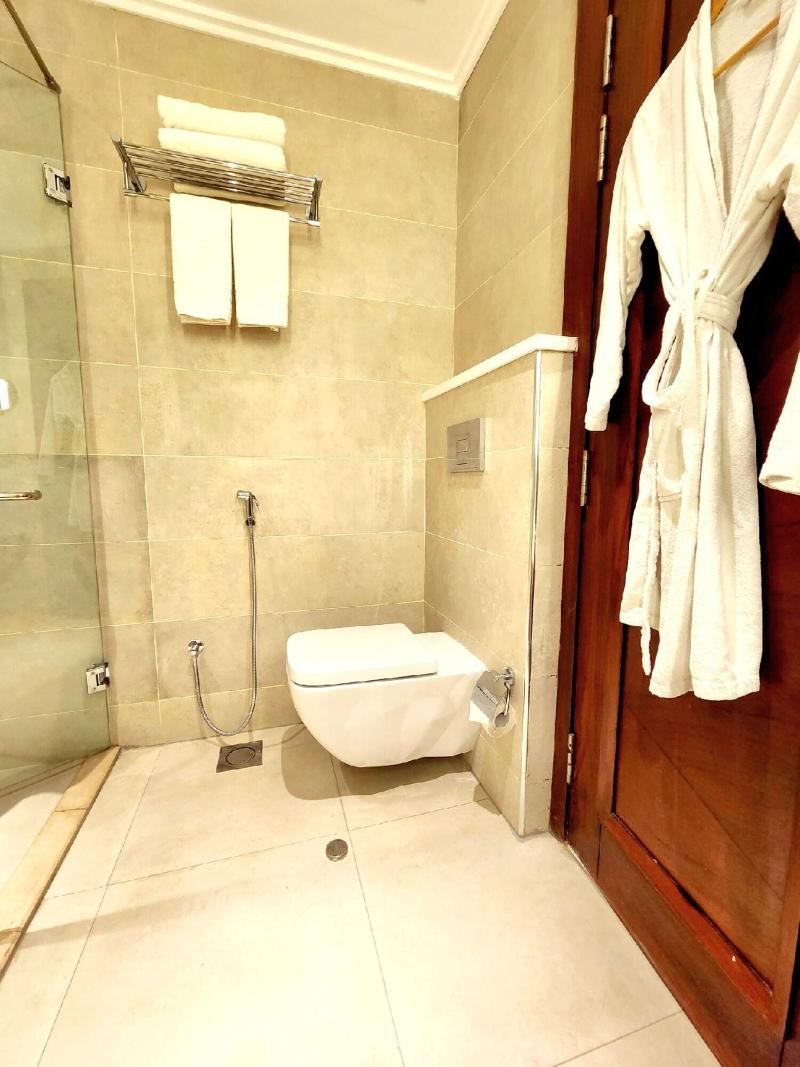 Best Western Premier Hotel Gulberg Lahore image