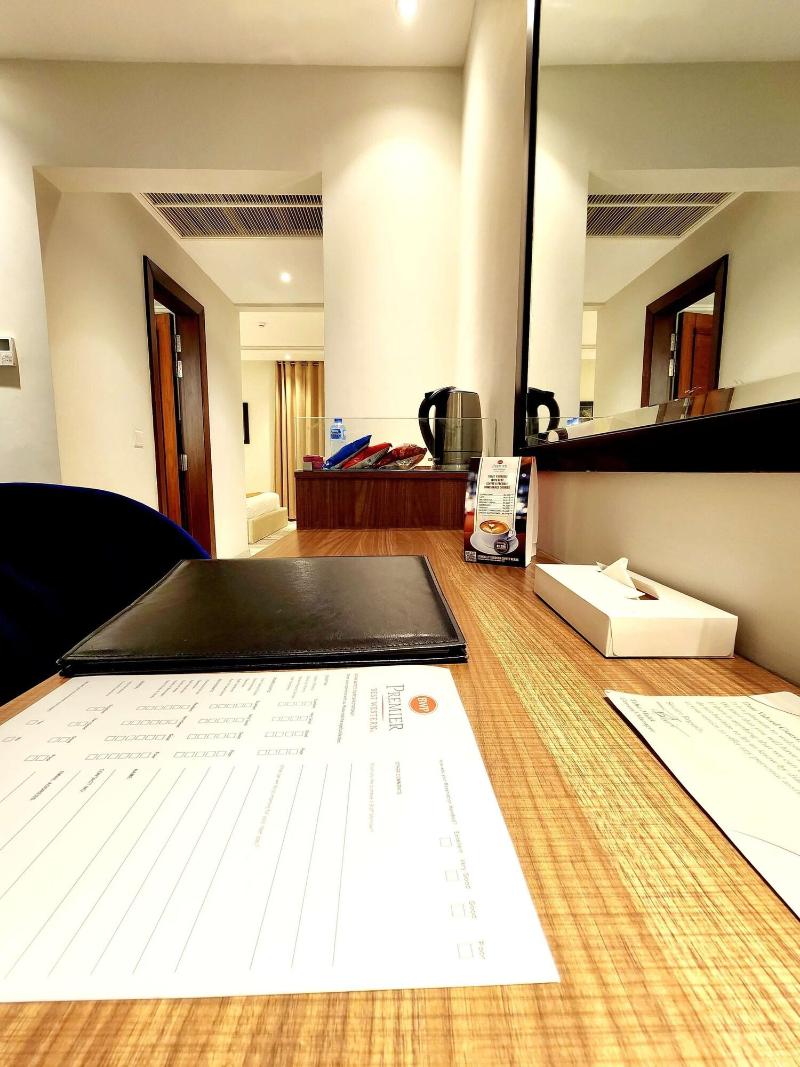 Best Western Premier Hotel Gulberg Lahore image