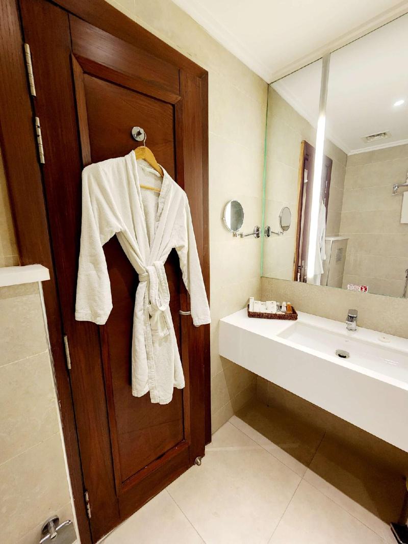 Best Western Premier Hotel Gulberg Lahore image