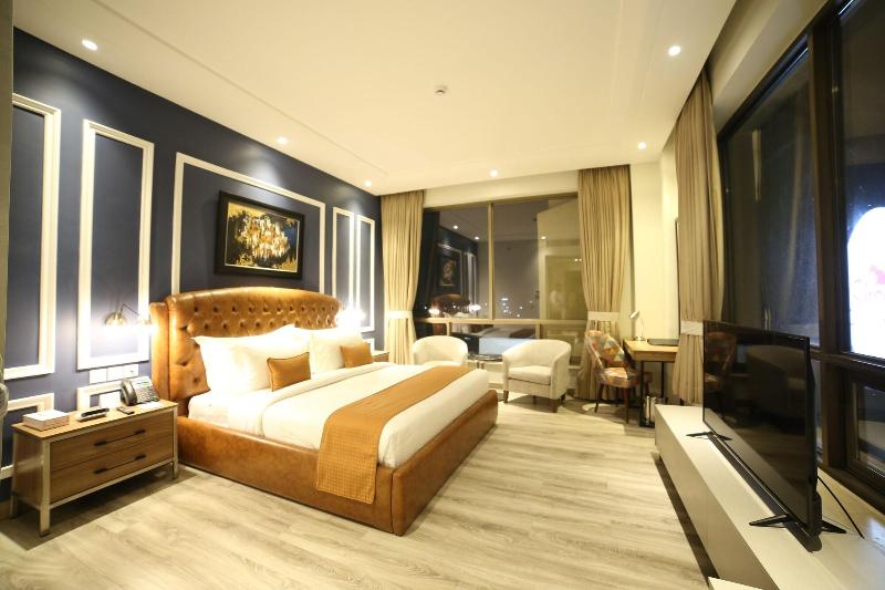 Best Western Premier Hotel Gulberg Lahore image