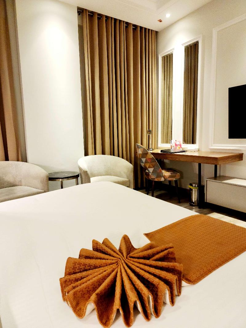Best Western Premier Hotel Gulberg Lahore image