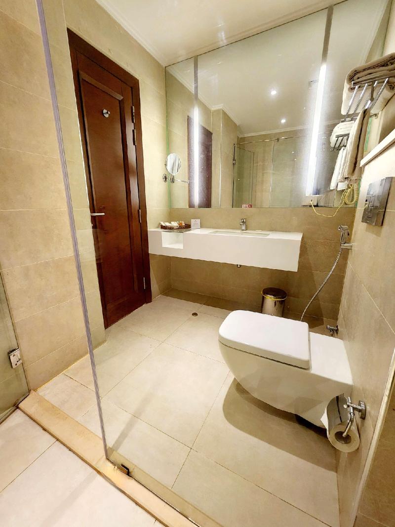 Best Western Premier Hotel Gulberg Lahore image
